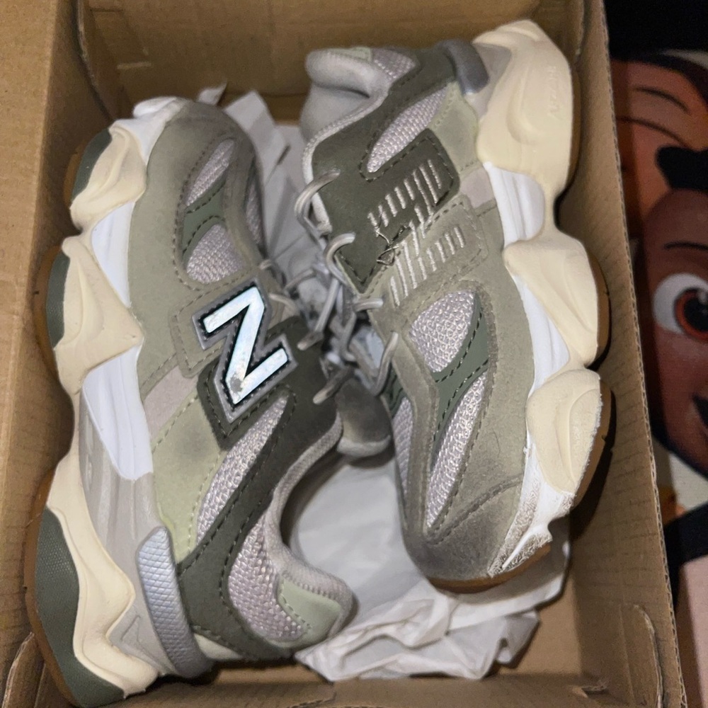 Gently Used New Balance Green Sneakers